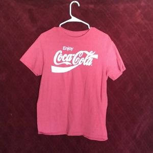 Red coca cola t shirt